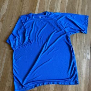 Men’s XL wicking tee
